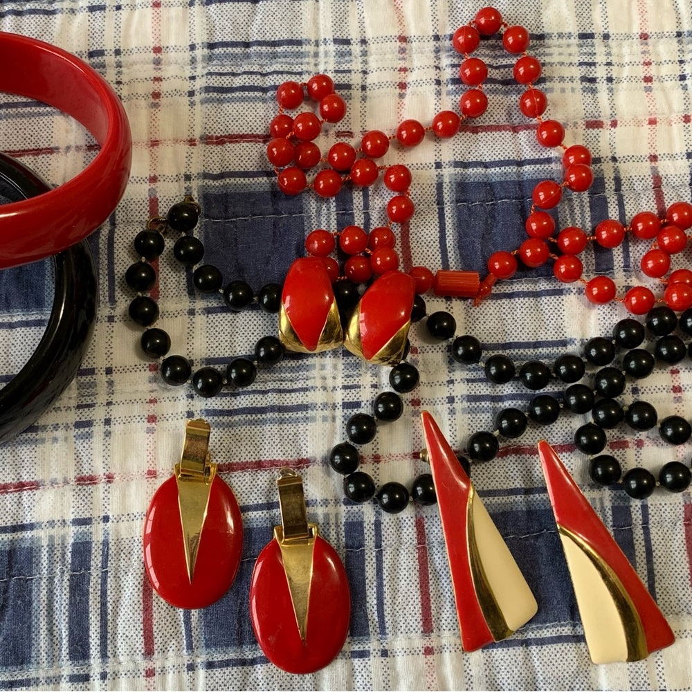 Vintage Red Black Gold Cream 80s Bangles Enamel PiercedEarrings Beaded Necklaces